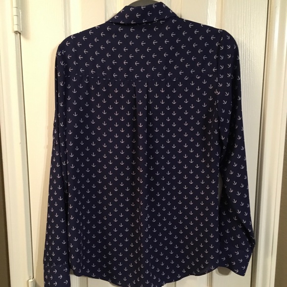 ⚓️EXPRESS button down top⚓️ - Picture 4 of 4